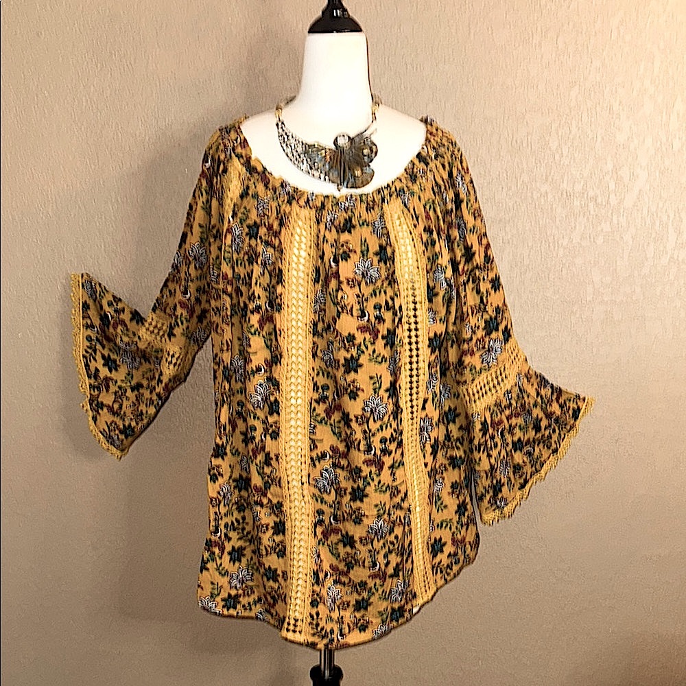 Chic Easel Bell Sleeve Blouse